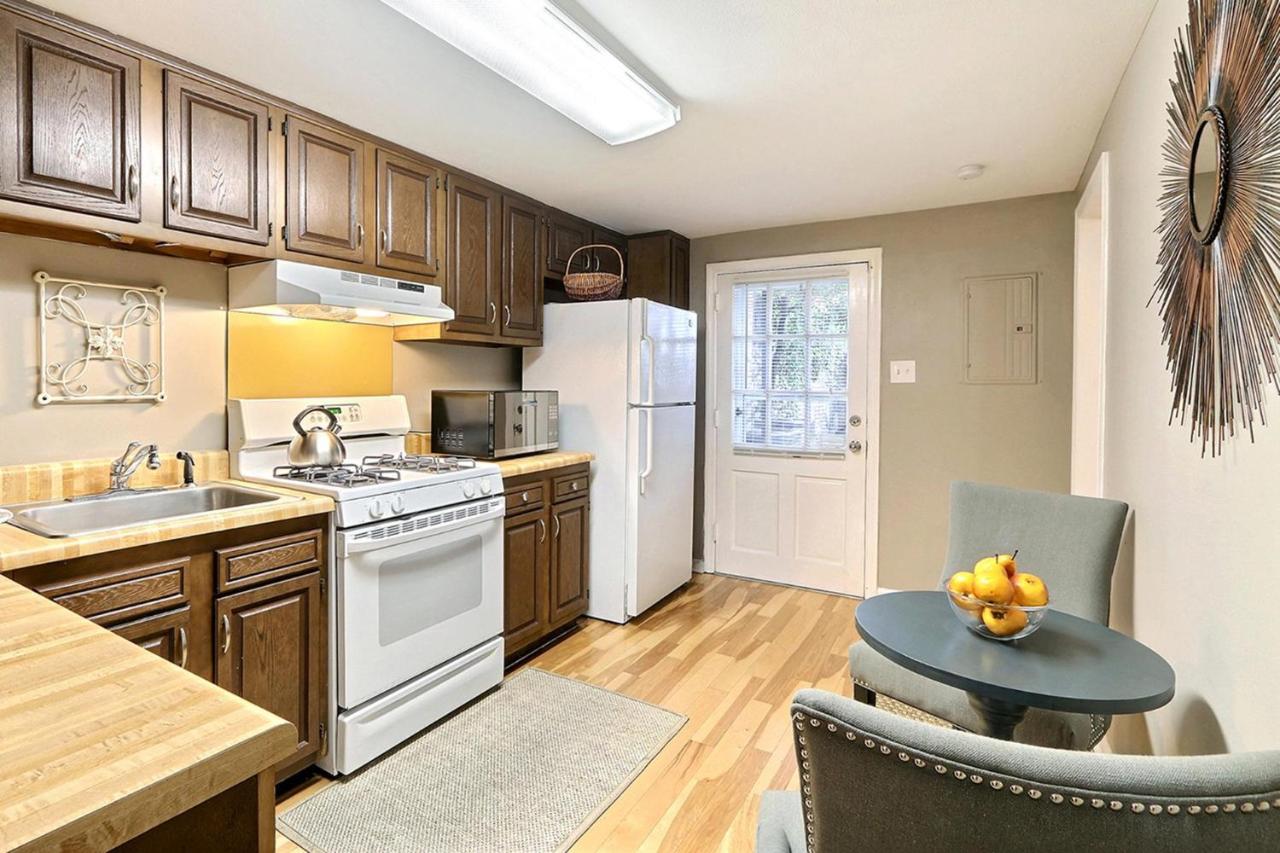 Oglethorpe Manor Garden Level Apartman Savannah Kültér fotó